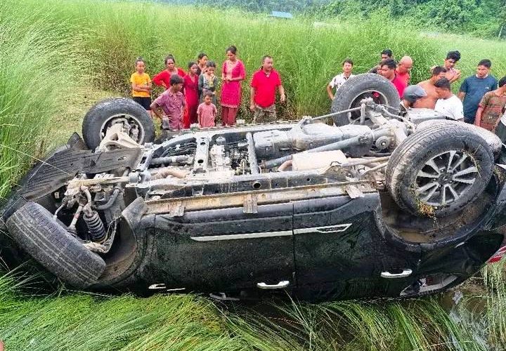 बागमतीको पाँचपाण्डवमा स्कारपियो दुर्घटना हुँदा एक गम्भीर घाईते