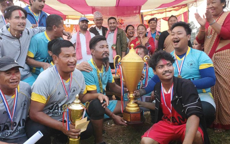 हेटौँडा ११ वडाअध्यक्ष कप दुम्सीडाँडाले जित्यो