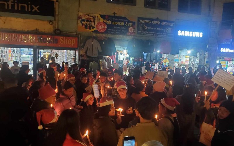 हेटौंडामा इसाईको क्यान्डल र्याली