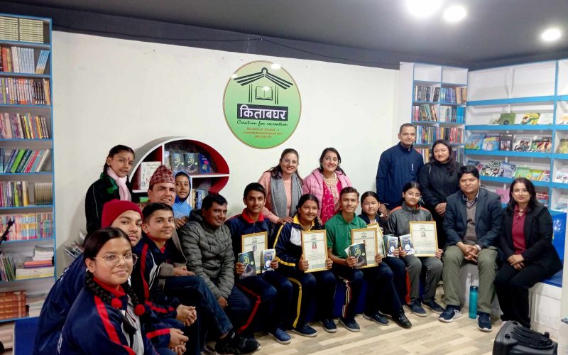 बालबालिकाद्वारा ‘एउटै मात्र इभान’ किताबमाथि चर्चा