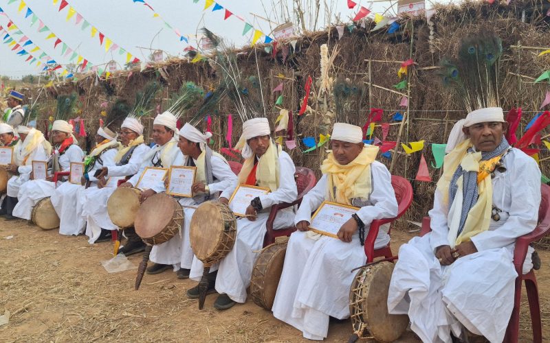 हेटौँडा–१४ मा तामाङ सँस्कृति जोगाउन गुफा बसेर निस्किए झाँक्रीहरु