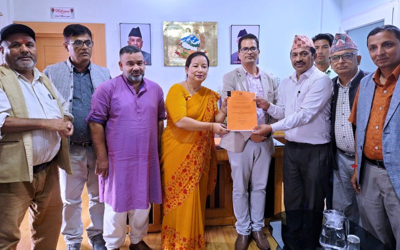 खानेपानी आयोजना निर्माणका लागि हेटौंडामा २० करोड ५६ लाखको सम्झौता