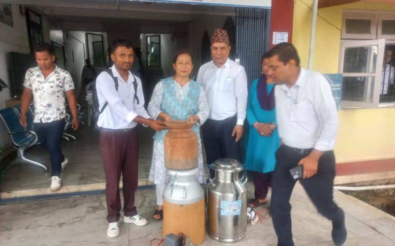 हेटौंडा–१९ मा मोही घरलाई हेटाैँडा उपमहानगरपालिकाको सहयोग