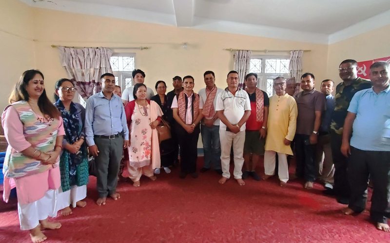 हेटौंडामा एकीकृत समाजवादीका केन्द्रिय नेता र पार्टीका जिल्ला नेताबीच भेटघाट