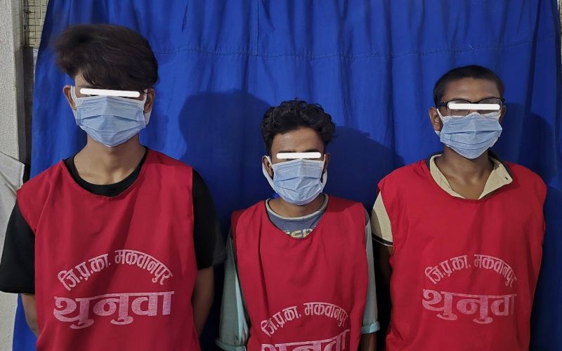 शिवम् सिमेन्ट उद्योगमा चोरी गर्ने तीन जना पक्राउ