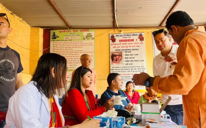 ब्रत बस्ने महिलालाई लक्षित गरी हेटौंडामा स्वास्थ्य डेस्क संचालन