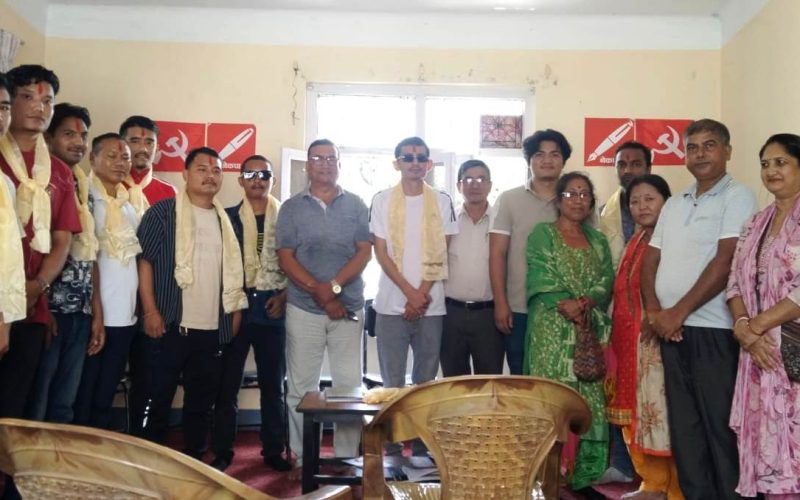 मकवानपुरमा नेकपा एकीकृत समाजवादीमा प्रवेश गर्ने बढे