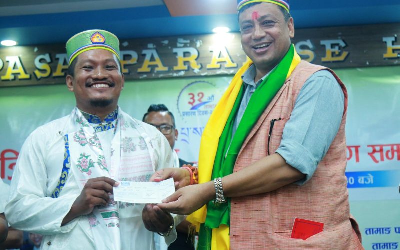 ठाउँका ठाउँ २ लाख