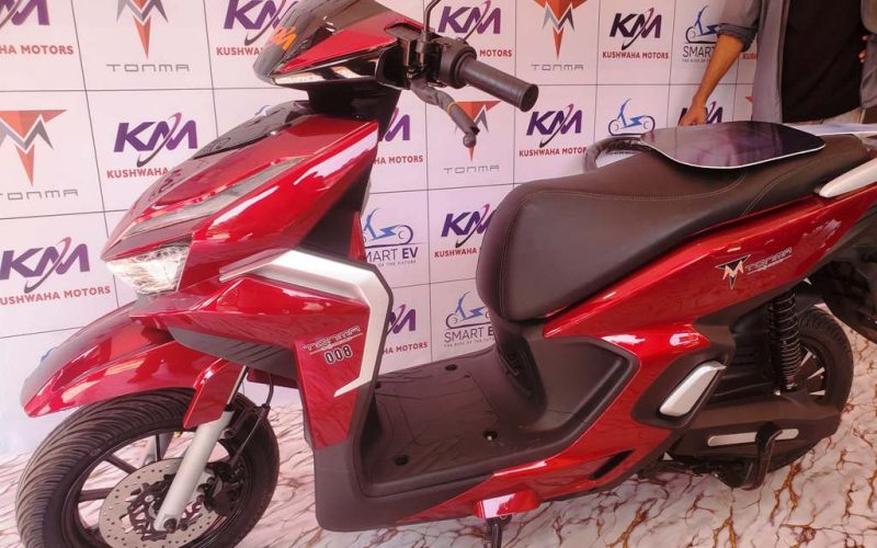 हेटौंडामा जापानीज ब्रान्डको इलेक्ट्रोनिक स्कुटर शोरुम उद्धाटन