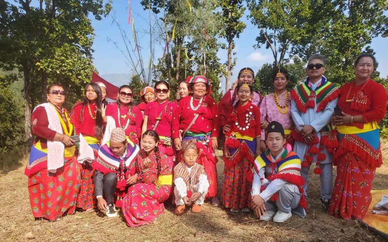 सुनुवारहरुले एलेथोचेको अवसरमा शुभकामना आदानप्रदान