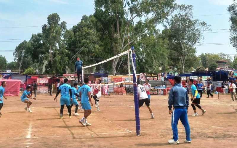 जिल्लास्तरीय भलिबल प्रतियोगिता : सेमिफाइनल पुग्ने चार टोलीको टुंगो