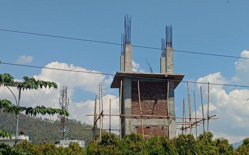 हेटौँडामा पारिजात स्मृति घण्टाघर निर्माण अन्तिम चरणमा