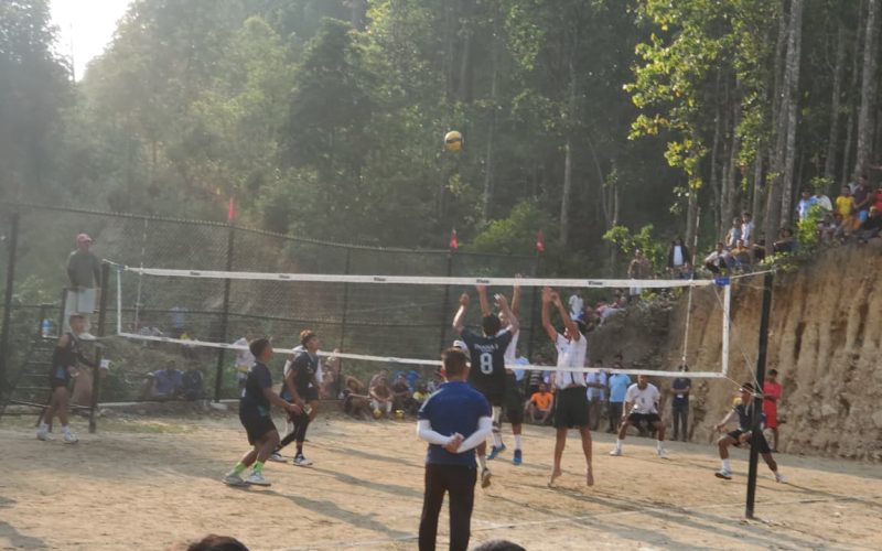 जिल्ला स्तरीय भलिबल प्रतियोगिताको उपाधि आयोजक हेटौँडा-११ ले जित्यो