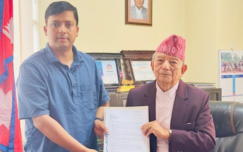 पूर्व प्रधानमन्त्री ओलीका तर्फबाट राष्ट्रिय मानवअधिकार आयोगमा निवेदन दर्ता